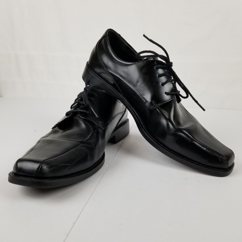 Stacy Adam's black leather bike toe lace u…